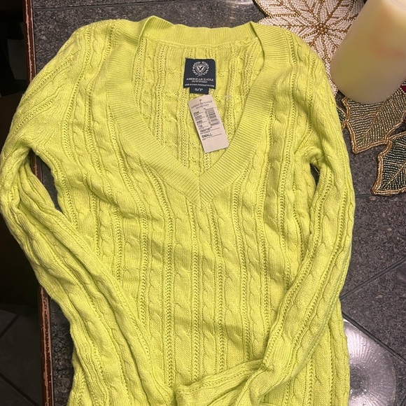 NWT! American eagle sweater - Picture 11 of 11